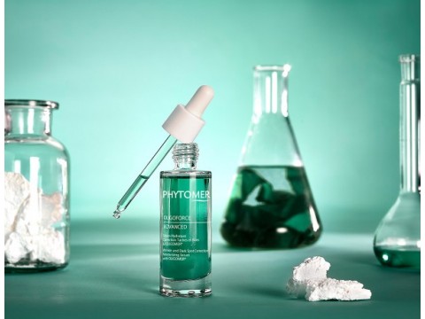 PHYTOMER OLIGOFORCE ADVANCED intensyviai drėkinamasis priešraukšlinis ir pigmentines dėmes koreguojantis serumas su melynojo mikrodumblio Eternelle Marine ekstraktu,30 ml PHYTOMER OLIGOFORCE ADVANCED intensyviai drėkinamasis priešraukšlinis ir pigmentines dėmes koreguojantis serumas su melynojo mikrodumblio Eternelle Marine ekstraktu,30 ml